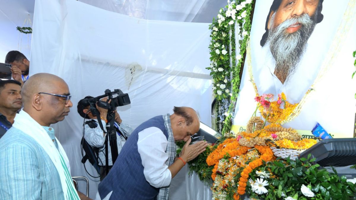 Shibu Soren Bhoj 2025, Nemra Dashakarm Bhoj, Rajnath Singh Nemra Bhoj, Baba Ramdev Shibu Soren, Jharkhand news Bhoj